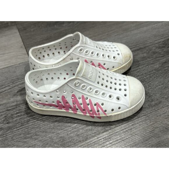 Native Jefferson Size 8 Crayola White Slip On Kids Shoes - Picture 1 of 3